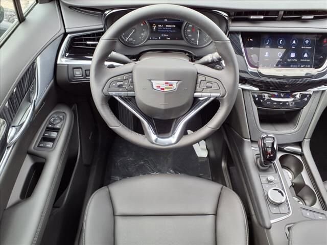 Thumbnail: 2025 Cadillac XT6 - 9