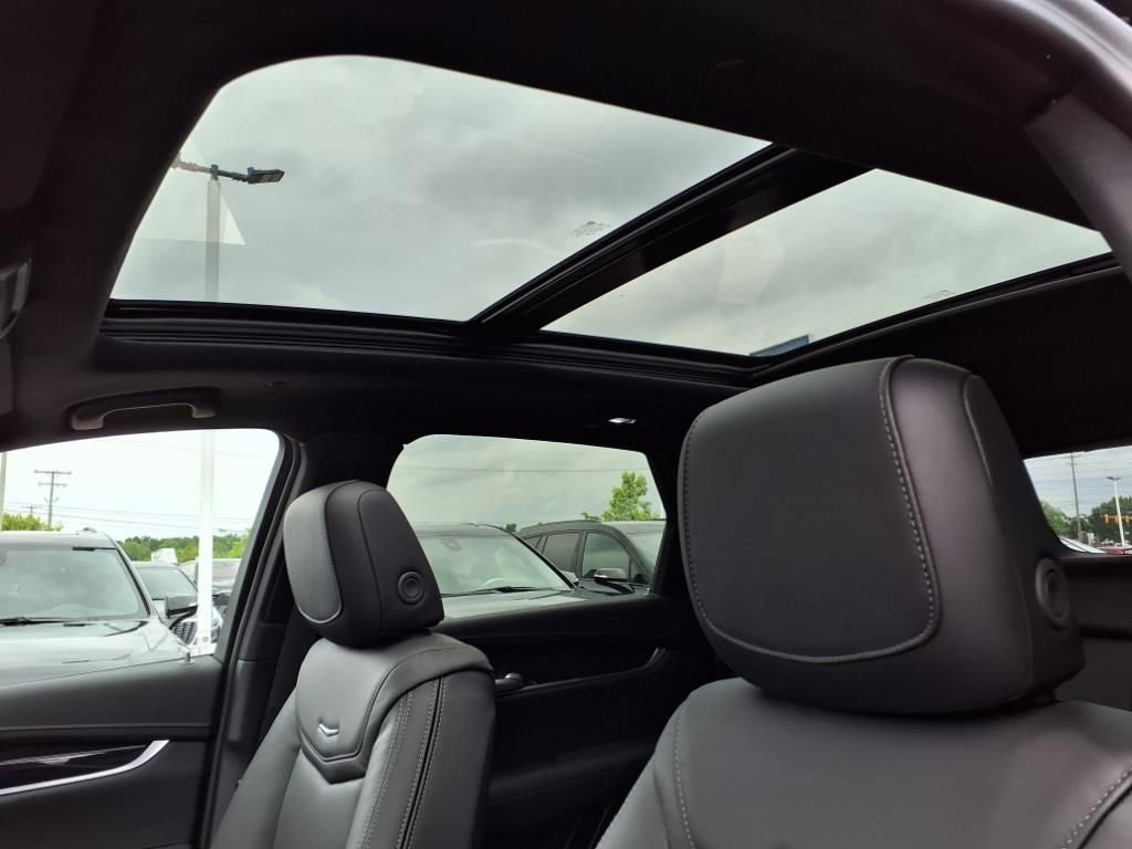 Thumbnail: 2025 Cadillac XT5 - 14