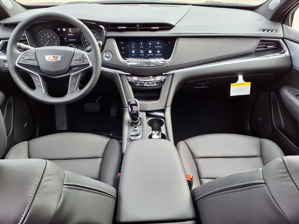 Thumbnail: 2026 Cadillac XT5 - 9
