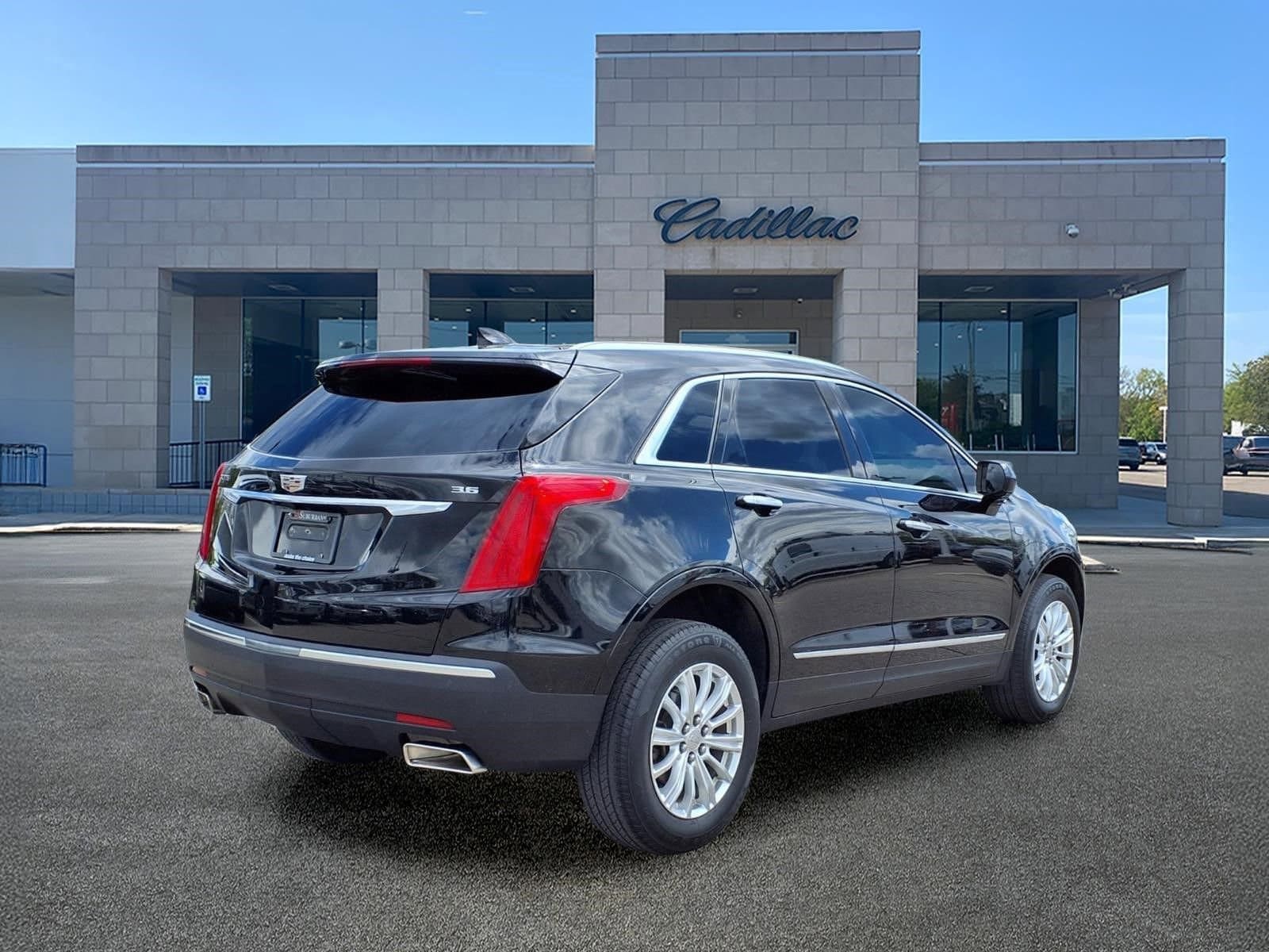 Thumbnail: 2019 Cadillac XT5 - 5