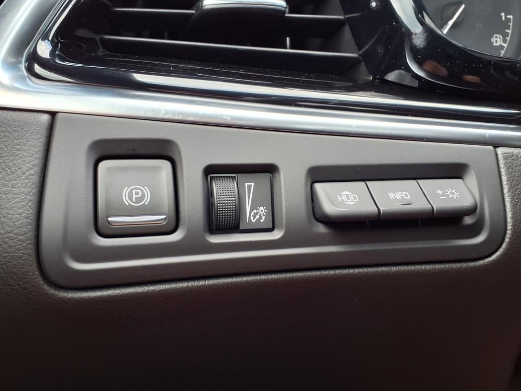 Thumbnail: 2025 Cadillac XT6 - 23