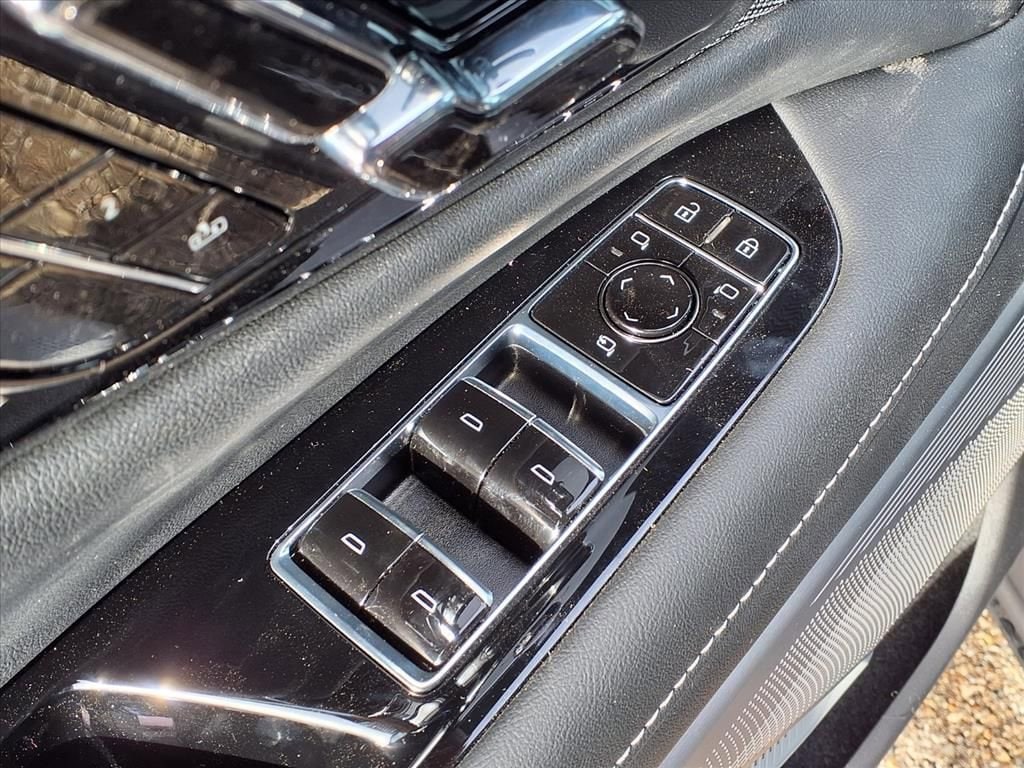 Thumbnail: 2026 Cadillac Optiq - 13