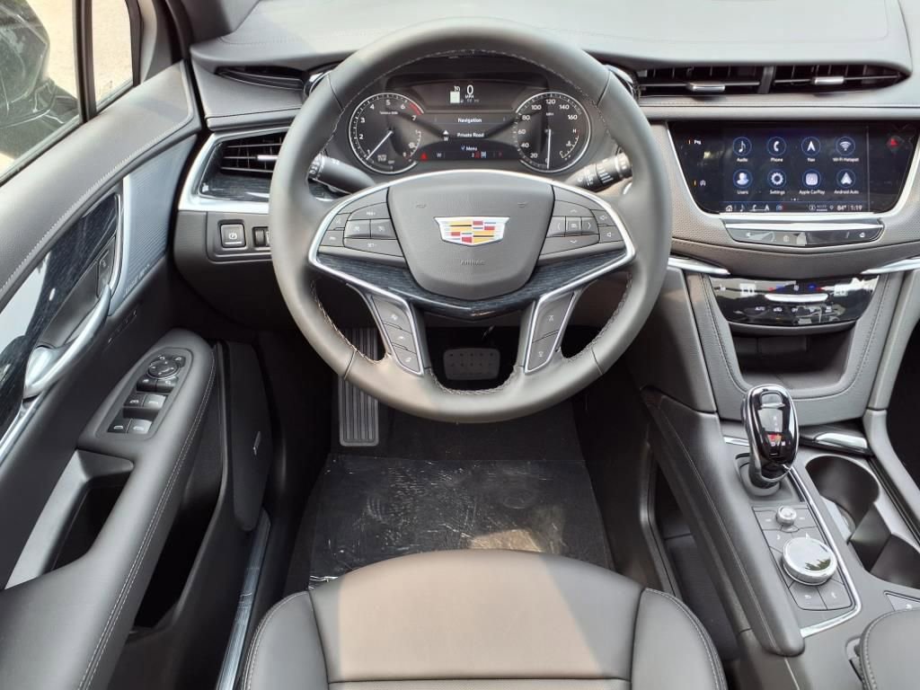 Thumbnail: 2025 Cadillac XT5 - 10