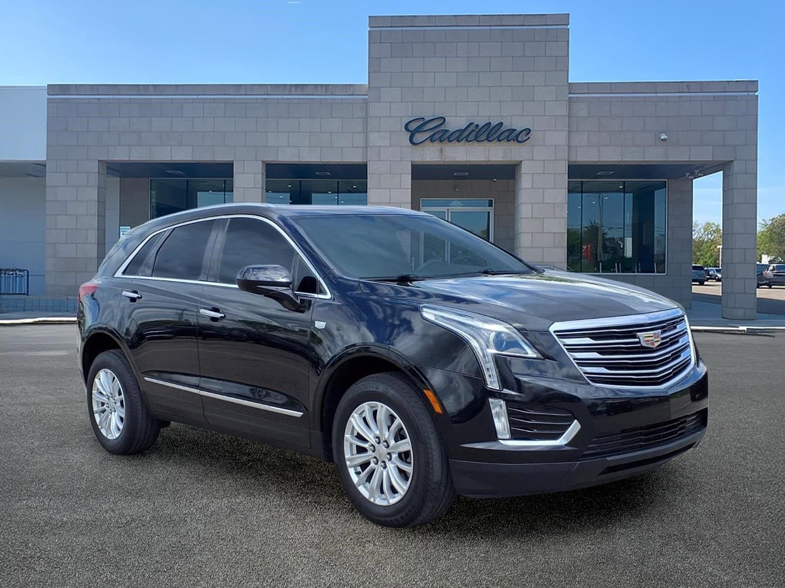 Thumbnail: 2019 Cadillac XT5 - 3