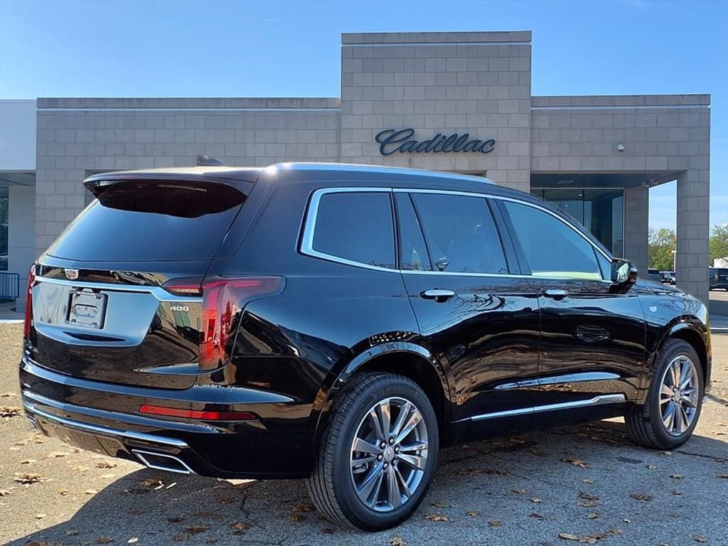 Thumbnail: 2025 Cadillac XT6 - 4