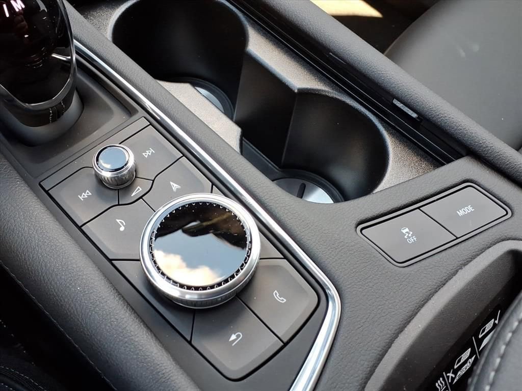 Thumbnail: 2025 Cadillac XT6 - 21