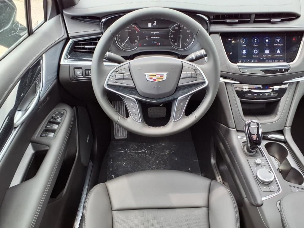 Thumbnail: 2025 Cadillac XT5 - 9