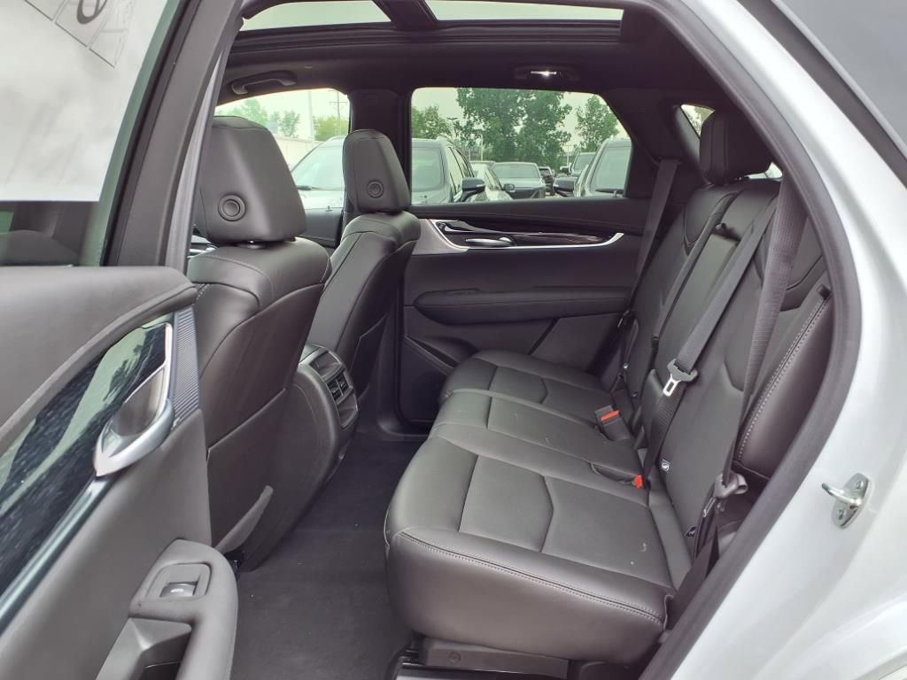 Thumbnail: 2025 Cadillac XT5 - 8