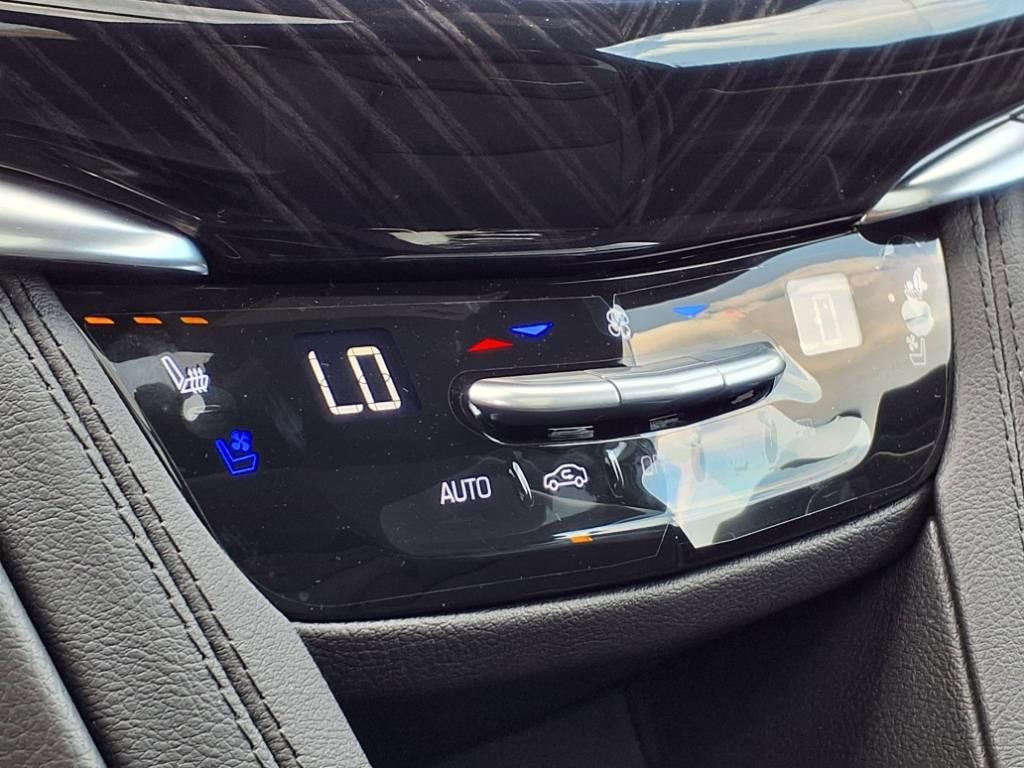 Thumbnail: 2025 Cadillac XT6 - 22