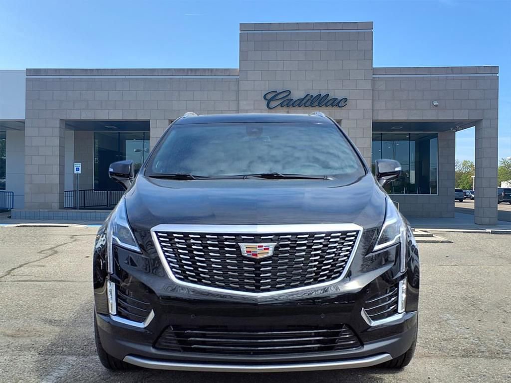 2025 Cadillac XT5 Premium Luxury photo 2