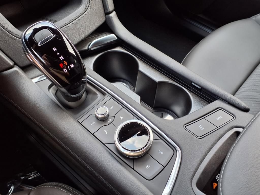 Thumbnail: 2025 Cadillac XT5 - 21