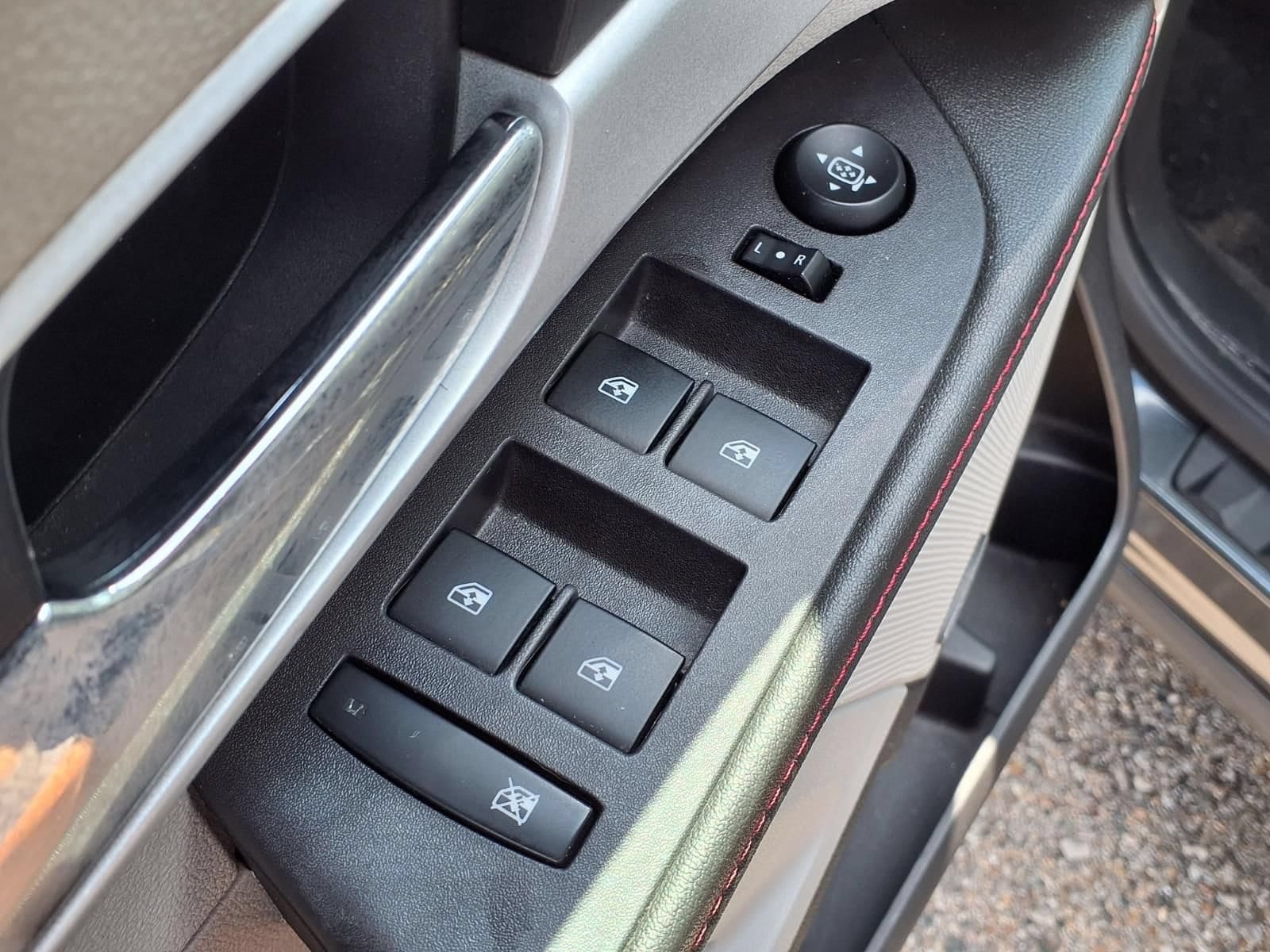 Thumbnail: 2010 Chevrolet Equinox - 15