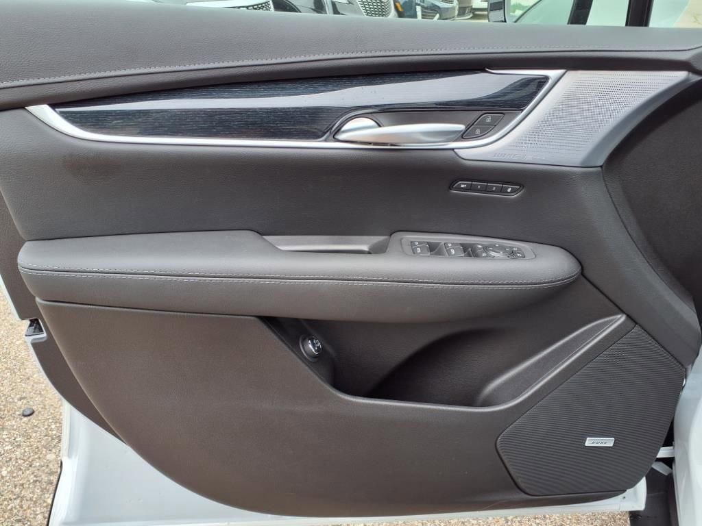 Thumbnail: 2025 Cadillac XT5 - 11