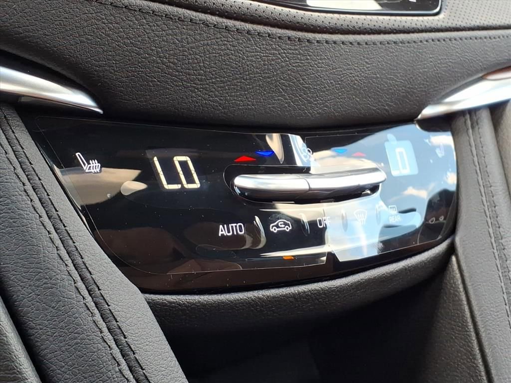 Thumbnail: 2025 Cadillac XT5 - 18