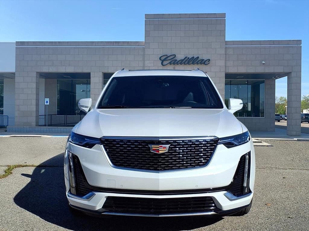 New 2025 CADILLAC XT6 Premium Luxury SUV