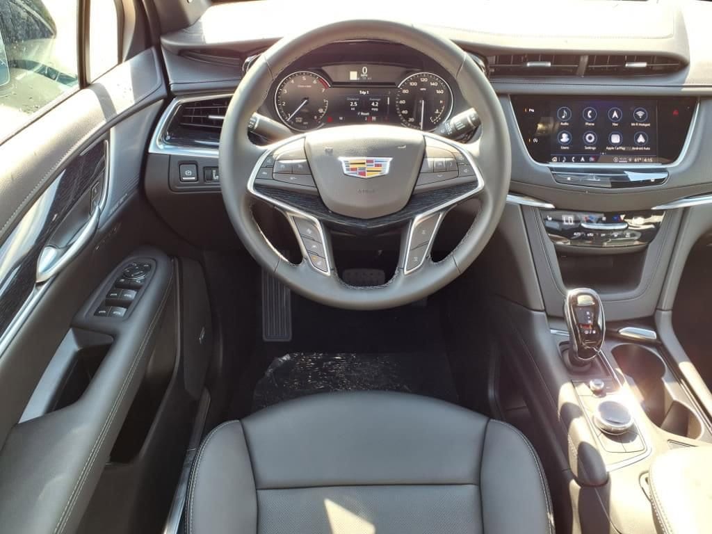 Thumbnail: 2025 Cadillac XT5 - 9