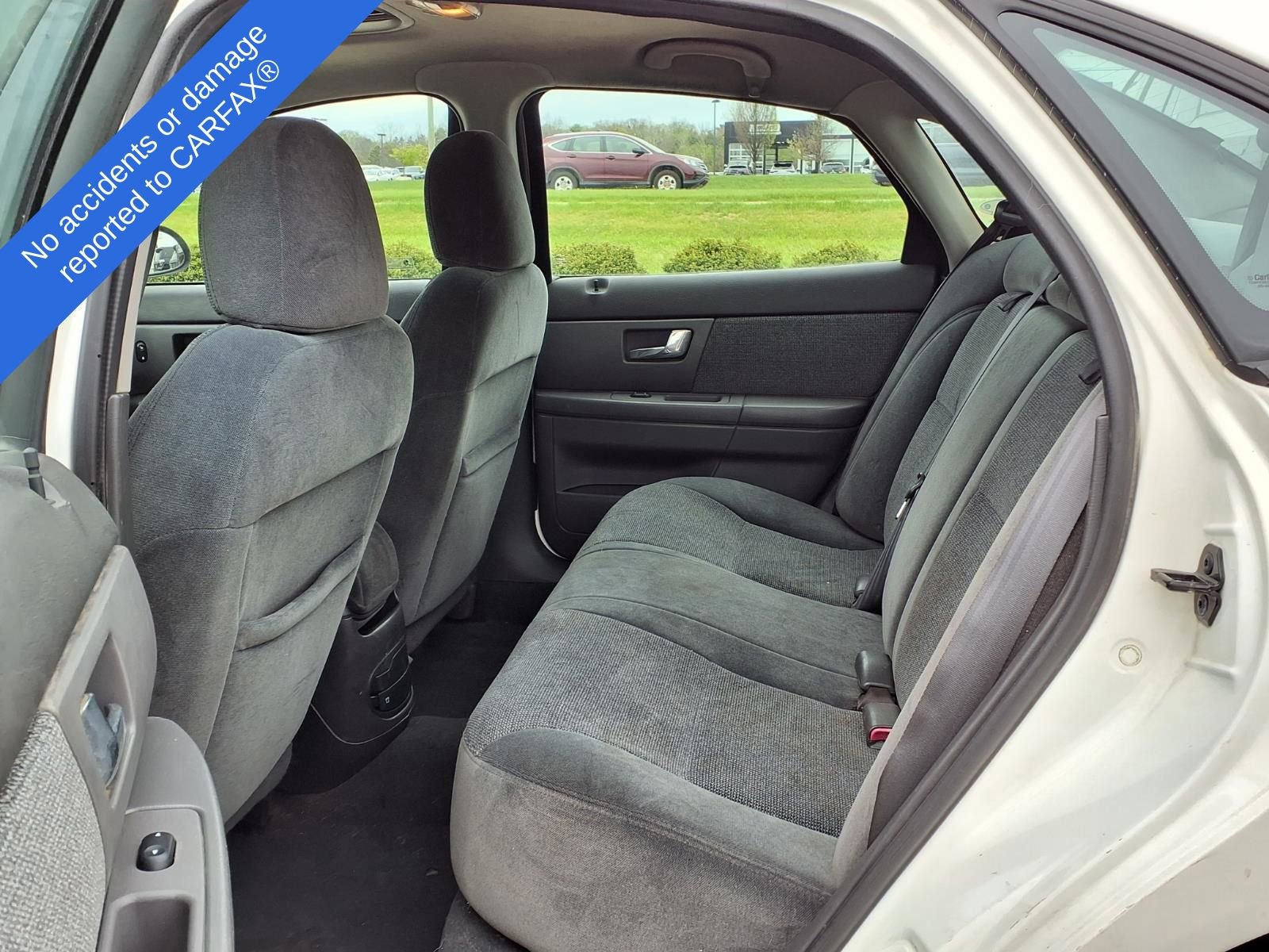 Thumbnail: 2000 Ford Taurus - 11