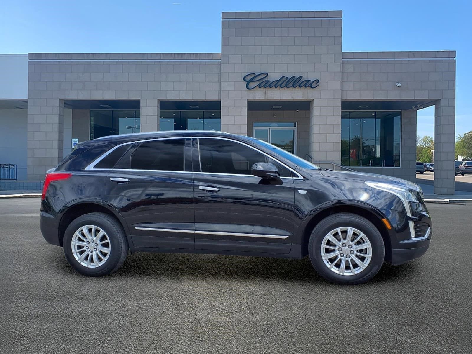 Thumbnail: 2019 Cadillac XT5 - 4