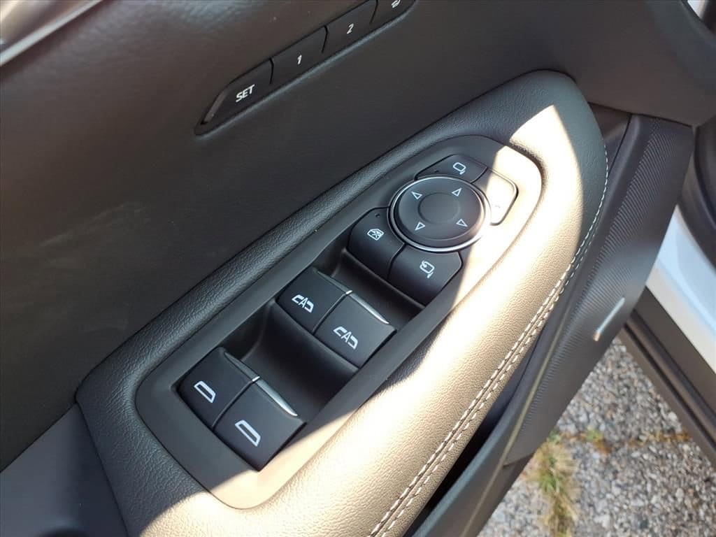 Thumbnail: 2025 Cadillac XT6 - 12