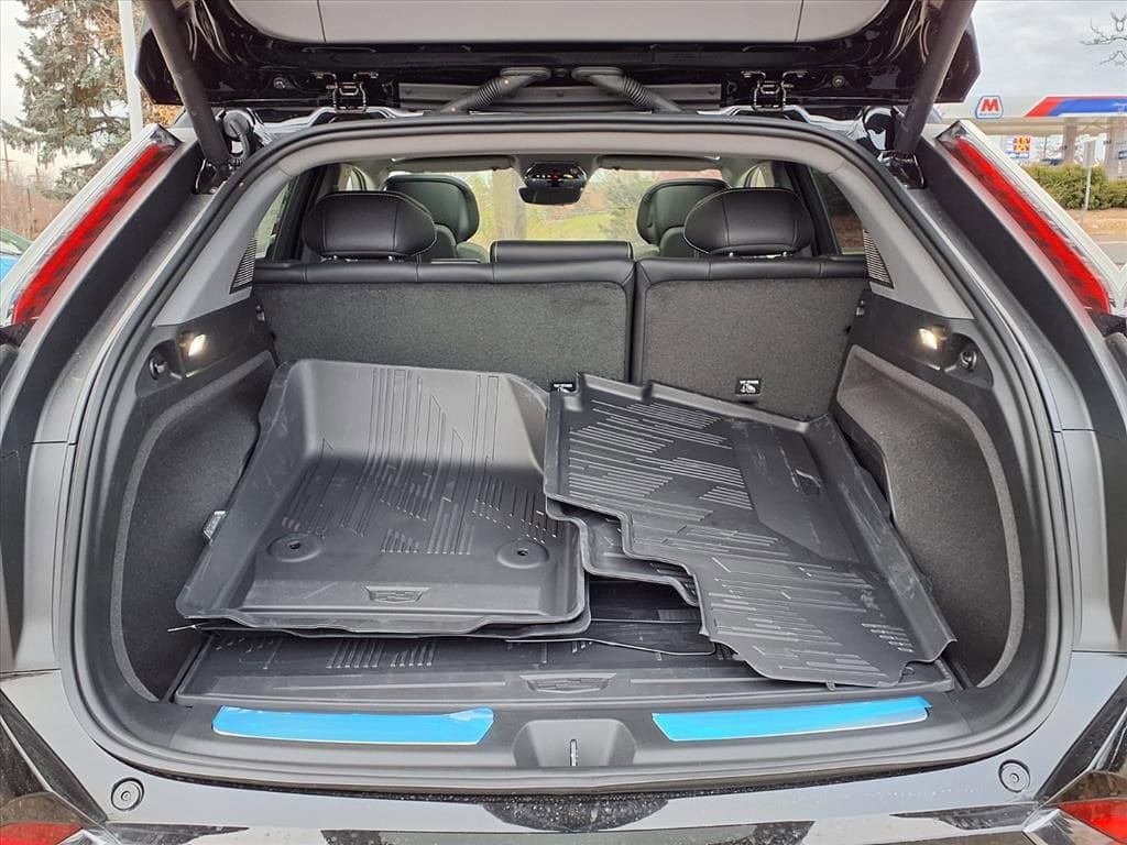 Thumbnail: 2026 Cadillac Optiq - 8