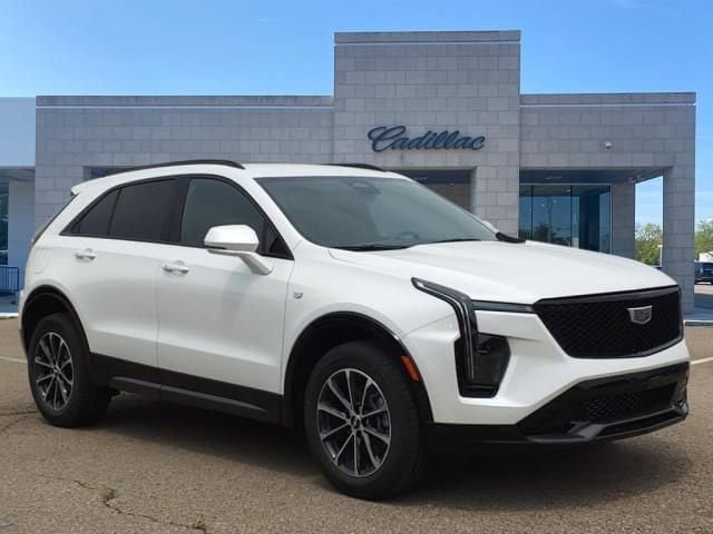 2024 Cadillac XT4 Sport 3