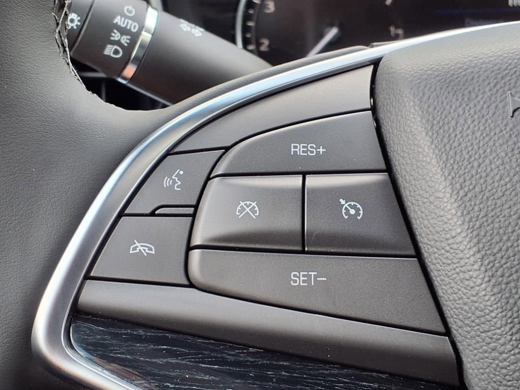 Thumbnail: 2025 Cadillac XT5 - 18