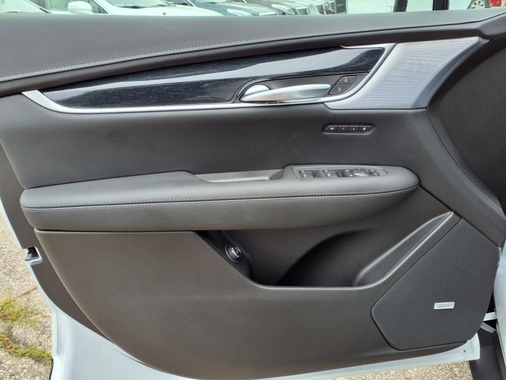 Thumbnail: 2025 Cadillac XT5 - 11