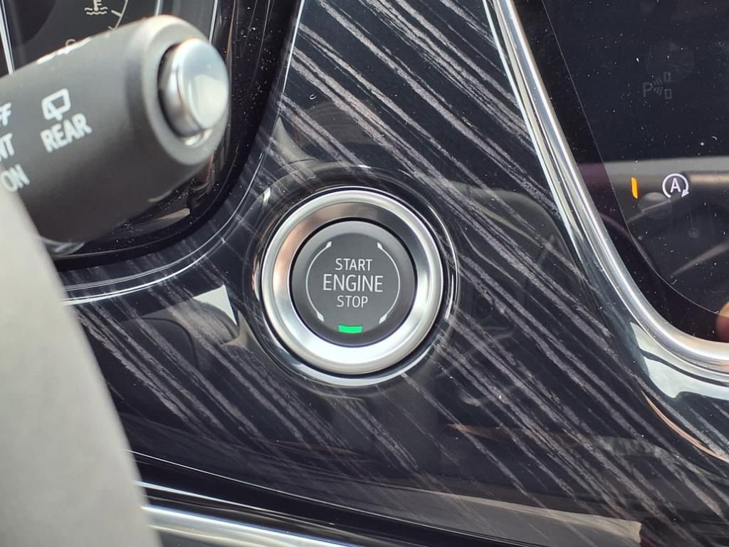 Thumbnail: 2025 Cadillac XT6 - 20