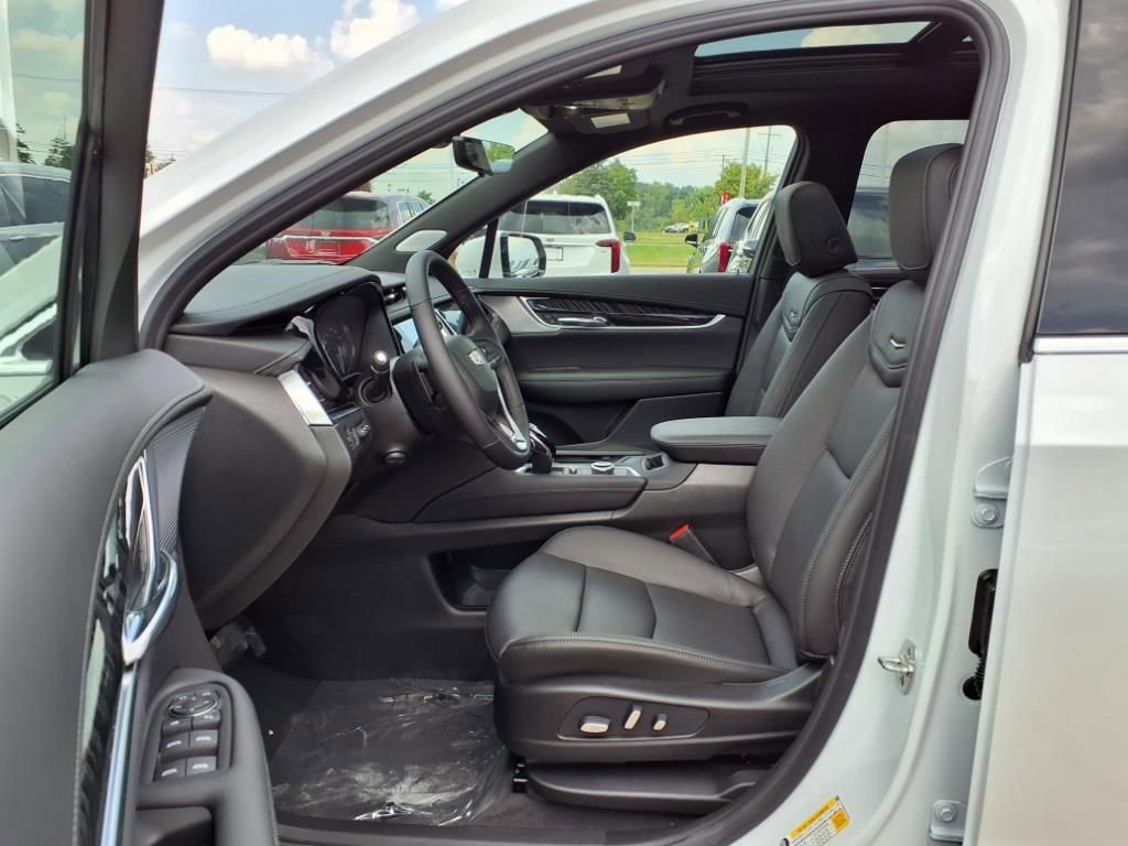 Thumbnail: 2025 Cadillac XT6 - 14