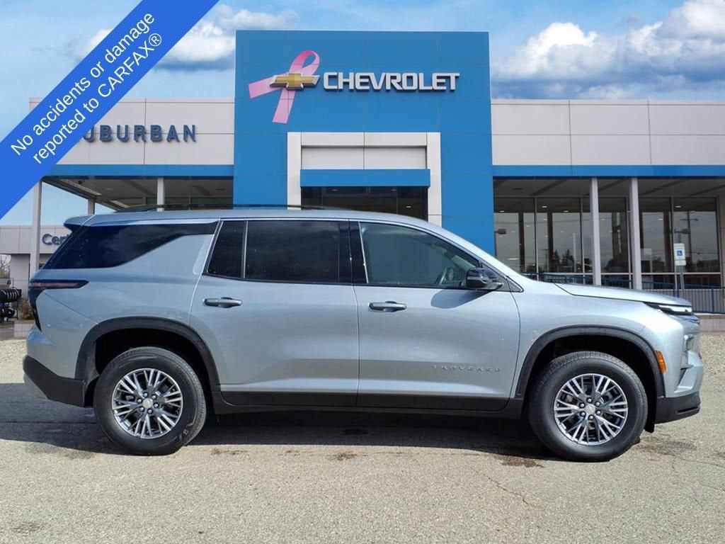 Used 2025 Chevrolet Traverse LT SUV