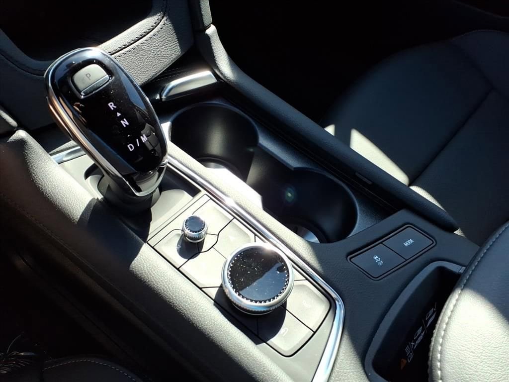 Thumbnail: 2025 Cadillac XT6 - 17