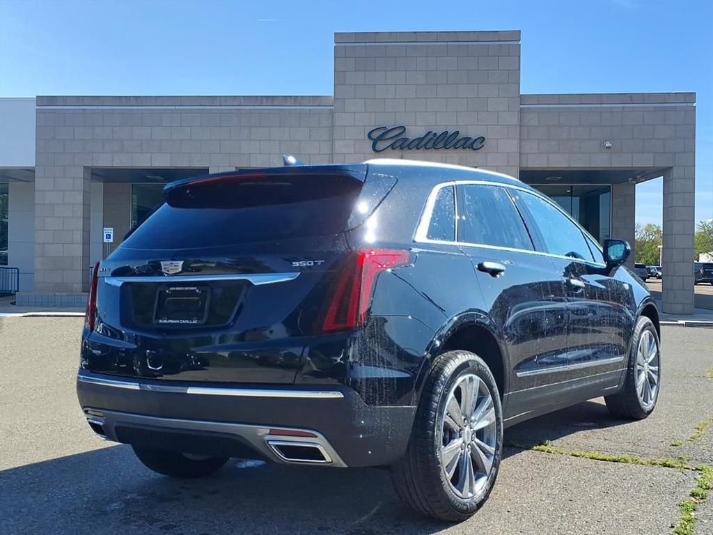 Thumbnail: 2025 Cadillac XT5 - 4