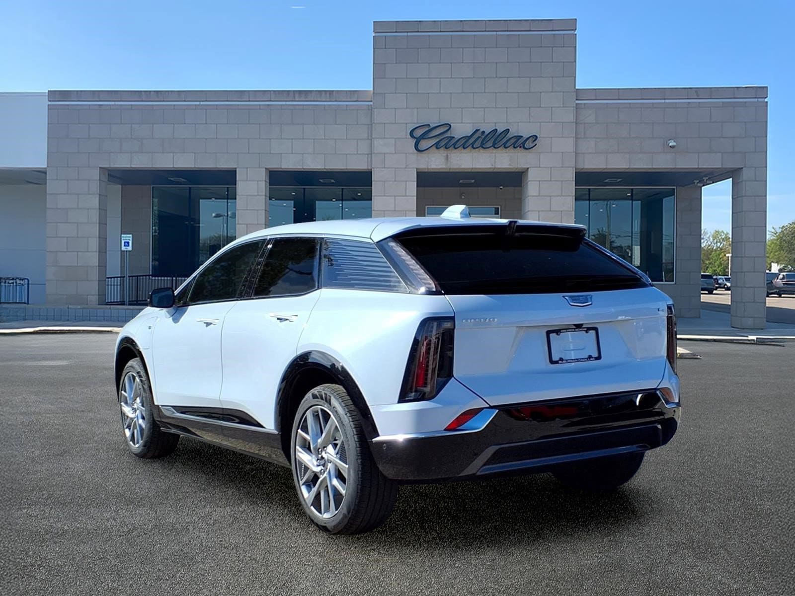 2027 Cadillac OPTIQ Luxury - Photo 6