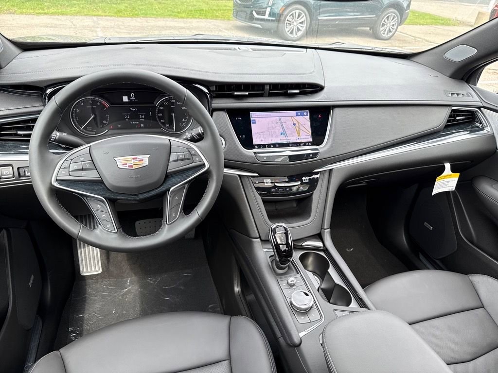 Thumbnail: 2025 Cadillac XT5 - 9