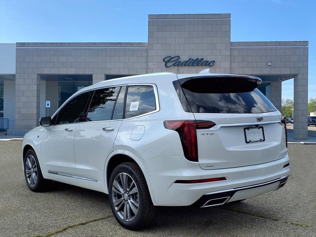 Thumbnail: 2025 Cadillac XT6 - 6