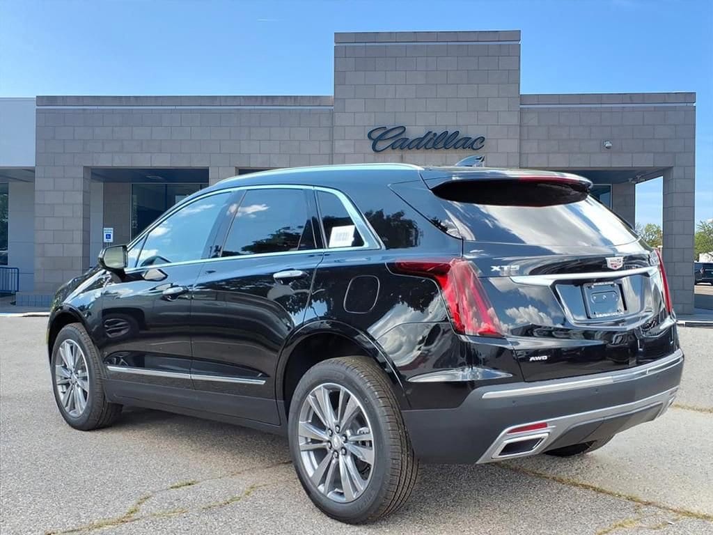 Thumbnail: 2025 Cadillac XT5 - 6