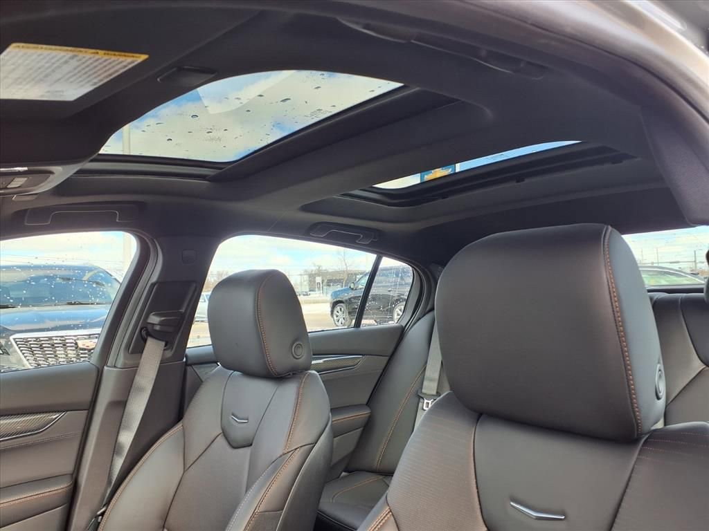 Thumbnail: 2026 Cadillac CT5 - 15