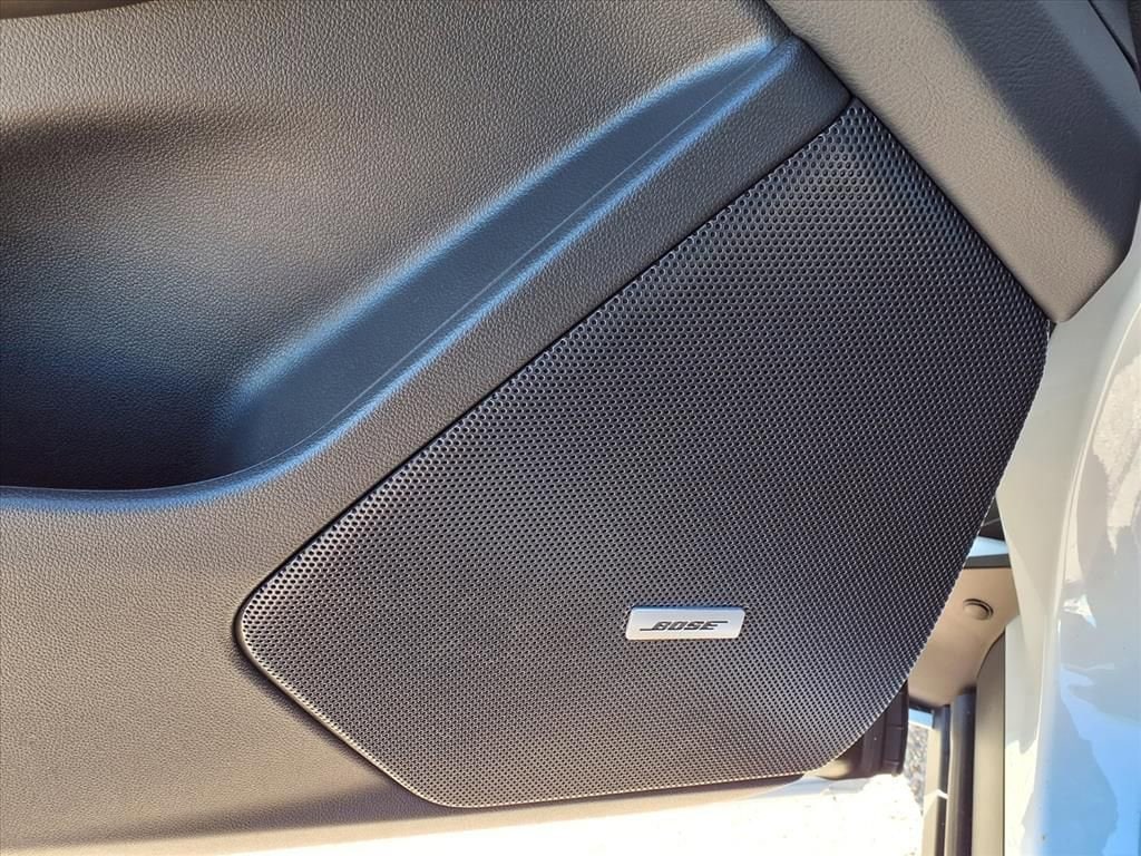 Thumbnail: 2025 Cadillac XT6 - 12