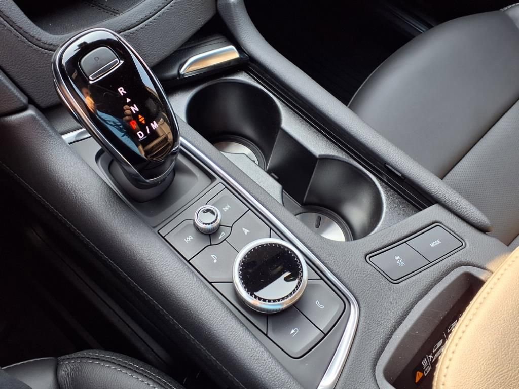 Thumbnail: 2025 Cadillac XT5 - 21