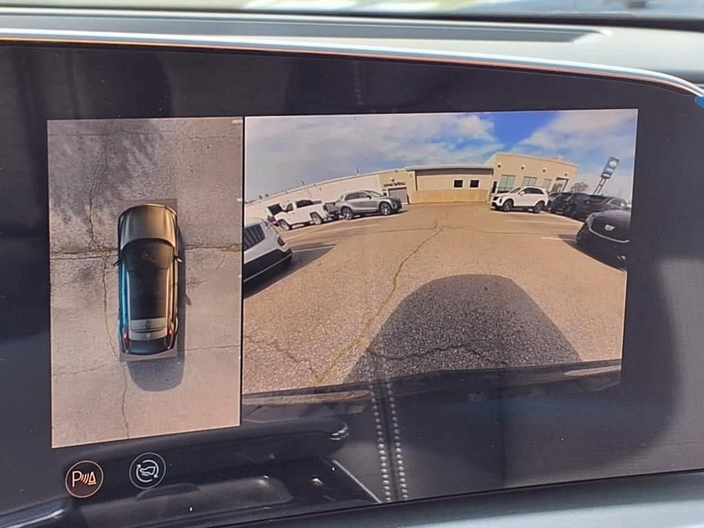 2025 Cadillac Lyriq Sport 1 17