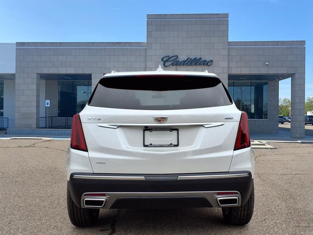 Thumbnail: 2025 Cadillac XT5 - 5