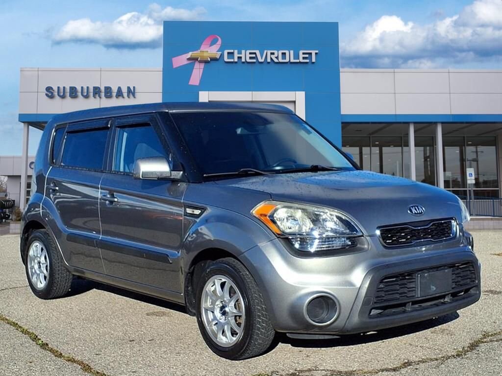 Used 2013 Kia Soul Base Hatchback