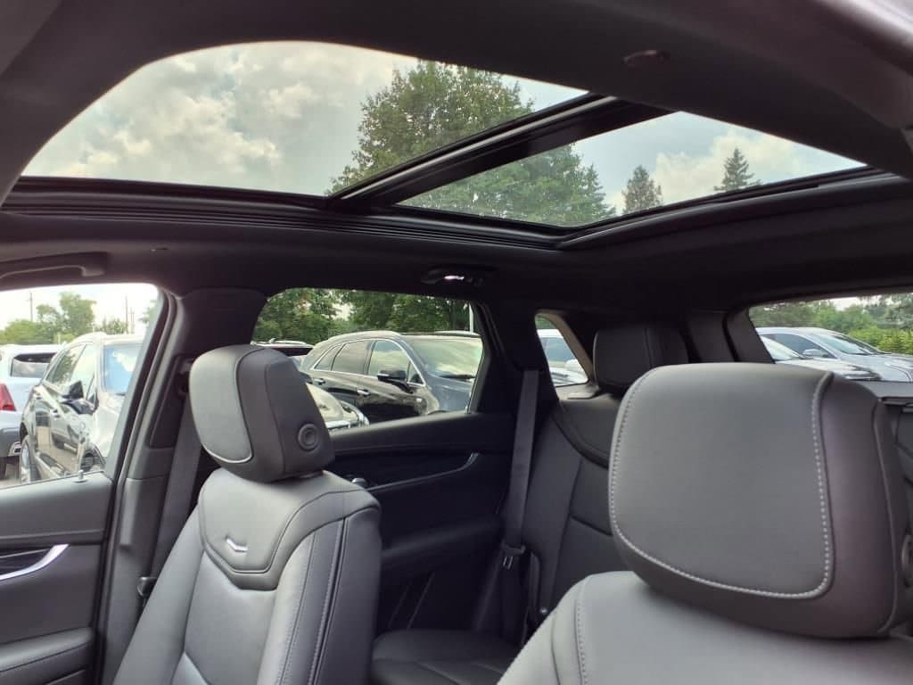 Thumbnail: 2025 Cadillac XT5 - 15