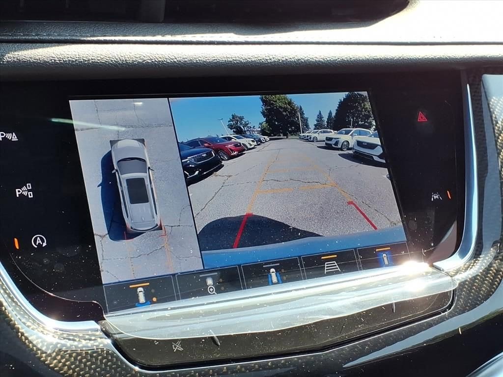 Thumbnail: 2025 Cadillac XT6 - 20