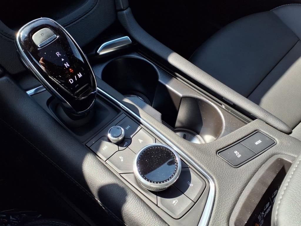 Thumbnail: 2025 Cadillac XT5 - 21