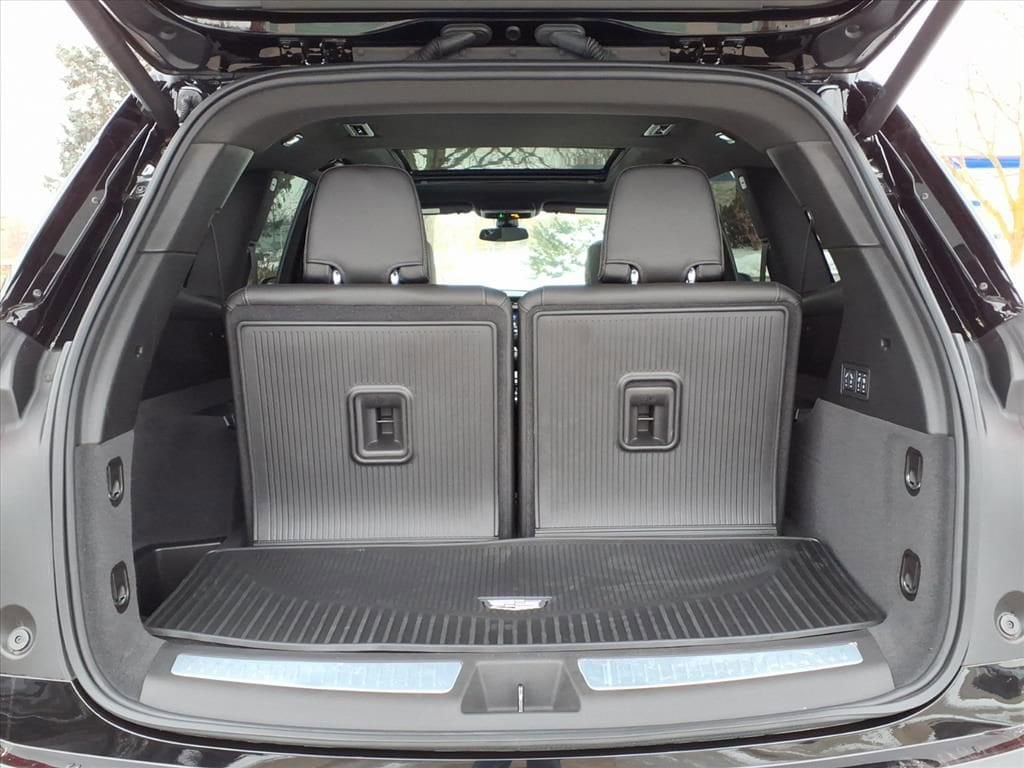 Thumbnail: 2025 Cadillac XT6 - 8