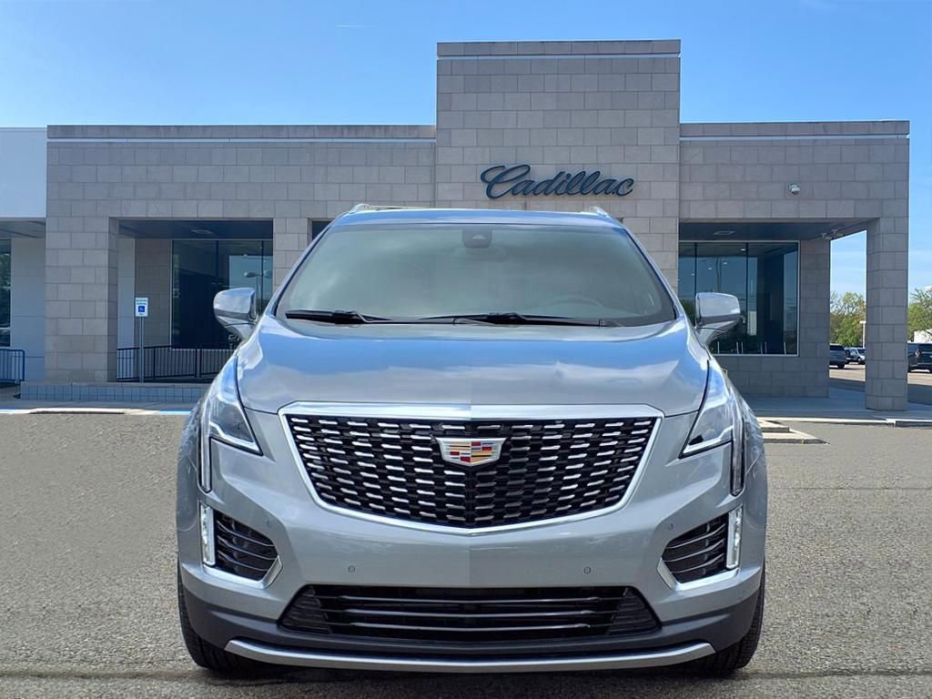 2025 Cadillac XT5 Premium Luxury photo 2