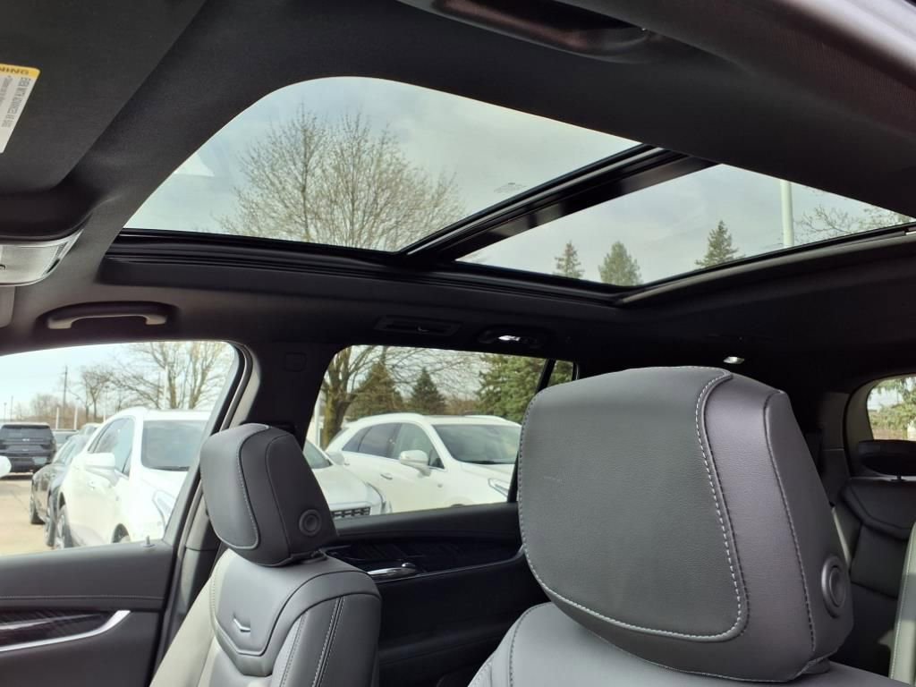 Thumbnail: 2025 Cadillac XT6 - 13