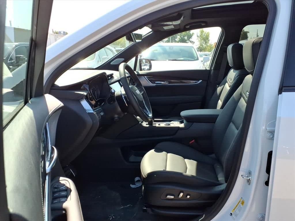 Thumbnail: 2025 Cadillac XT6 - 14