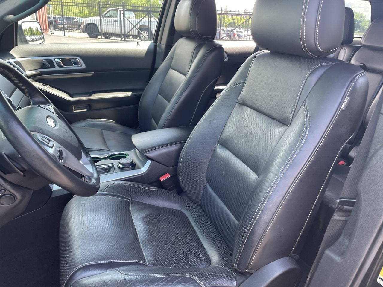 Thumbnail: 2015 Ford Explorer - 12